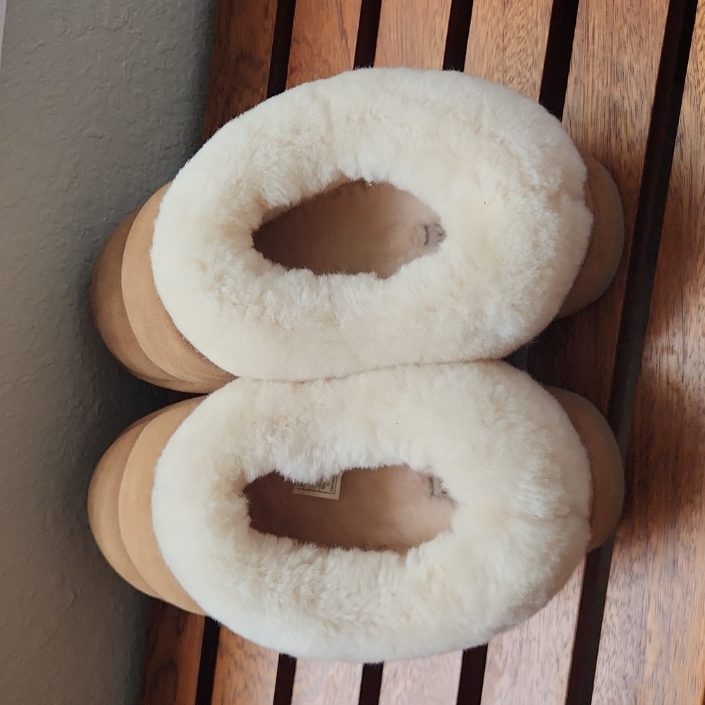 UGG Tazzlita Slippers - Picture 7 of 7